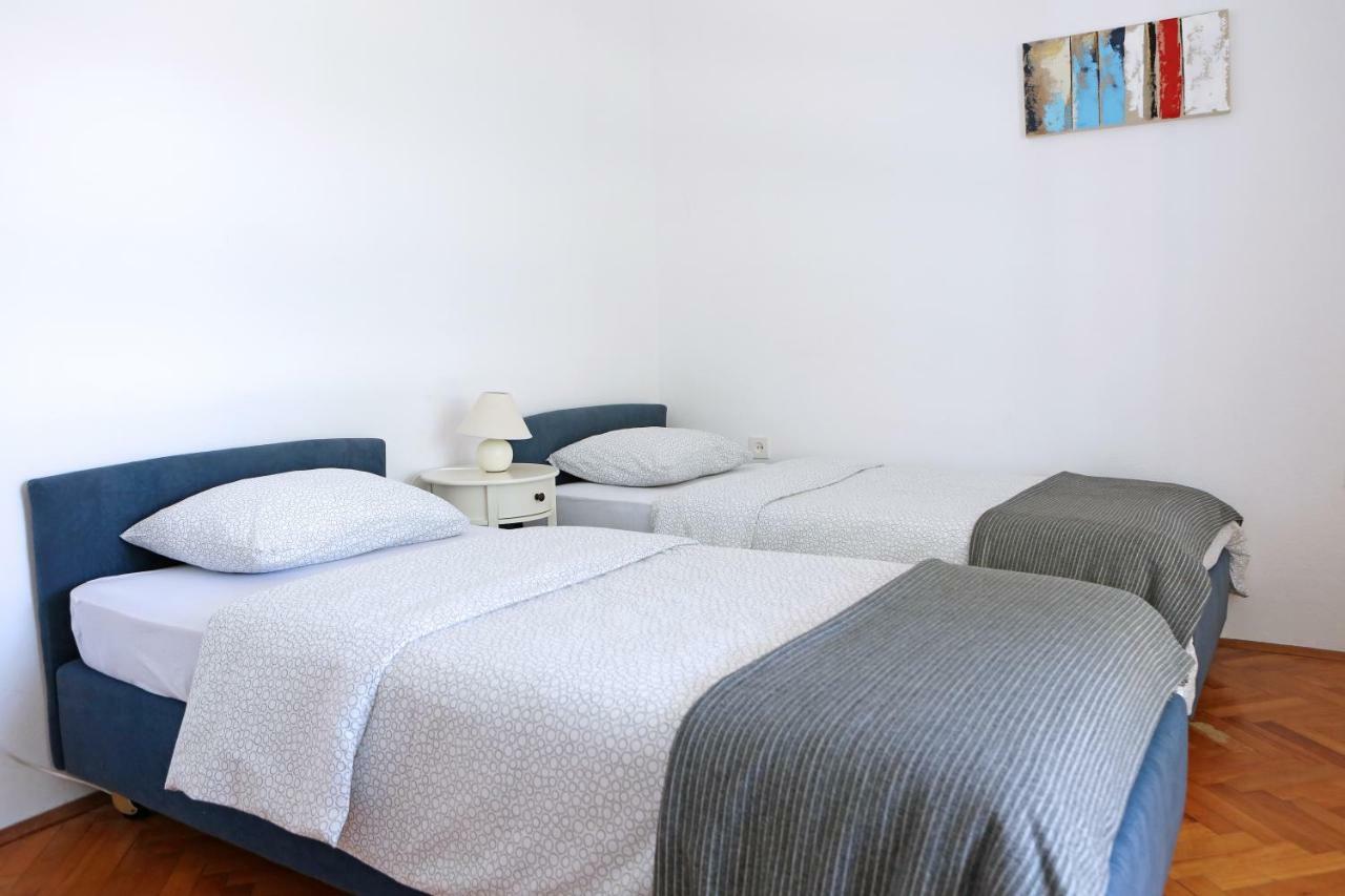 Apartman Charlie 브르시 외부 사진