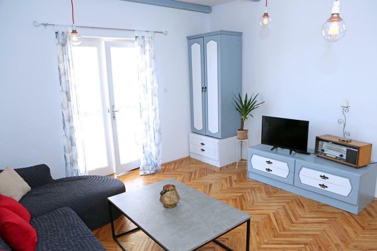 Apartman Charlie 브르시 외부 사진